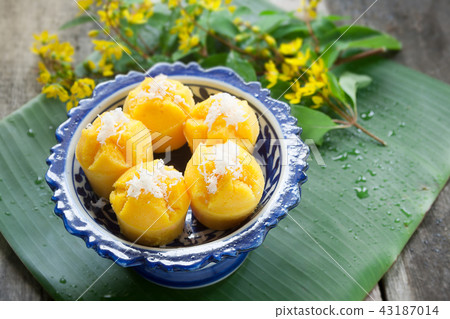 Steamed Pumpkin Cake (Thai Dessert) - Kanom Fak Th 43187014