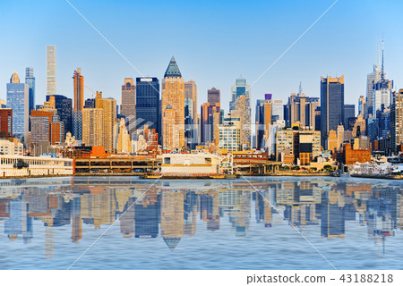 View from the water, from Hudson bay  43188218