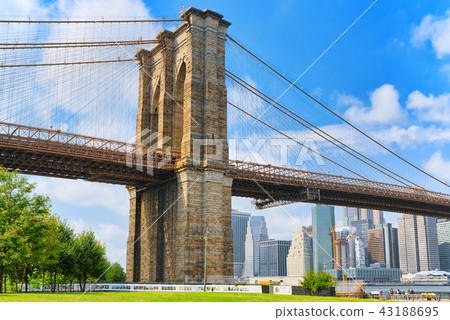 View Brooklyn Bridge from Empire Fulton Ferry  43188695