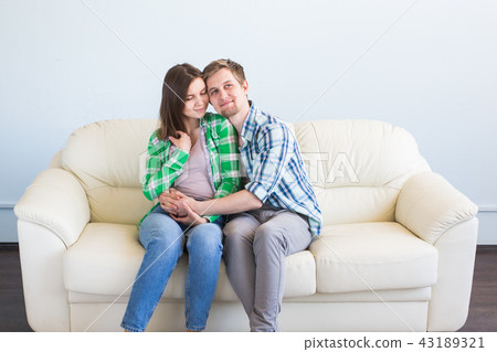 Teen Couple Does It On The Couch