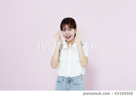 Korean pretty female college student blue long hair Korean pretty female college student blue long hair 43189389