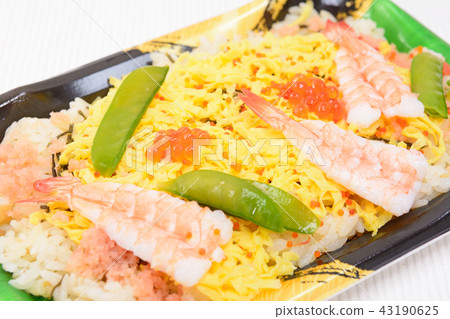 Delicious chirashi sushi lunch box Delicious chirashi sushi lunch box 43190625