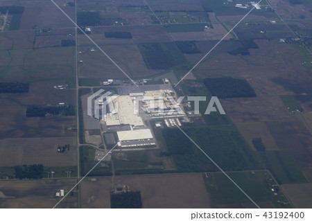 Scenery from above Ohio Honda's engine plant (Anna, Ohio, USA) 43192400