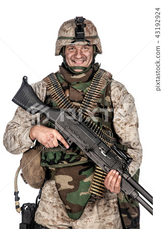 Soldier with machine gun isolated studio shoot Soldier with machine gun isolated studio shoot 43192924