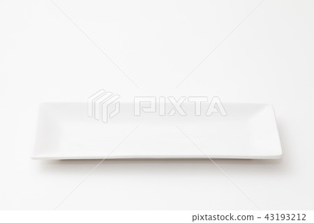 白色和細長的陶器菜 白色和細長的陶器菜 43193212