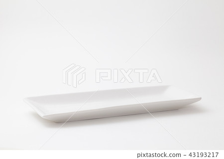 White pottery square plate 43193217