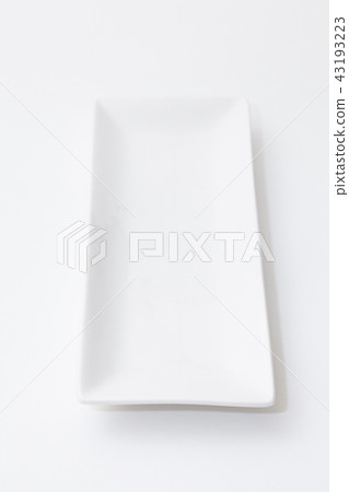 White rectangular dish 43193223