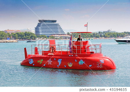 Red Semi-submarine with glass ar 43194635