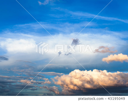 dark blue sunset sky with cumuli clouds in summer dark blue sunset sky with cumuli clouds in summer 43195049