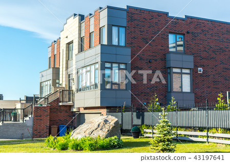 Expensive modern house with huge windows in Montre Expensive modern house with huge windows in Montre 43197641
