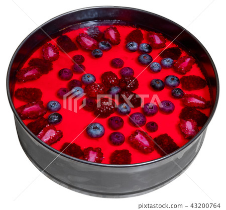 Cheesecake with wild berries 43200764
