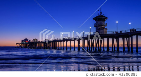 Landscape of Huntington Beach in America, California, at Magic Hour Landscape of Huntington Beach in America, California, at Magic Hour 43200883