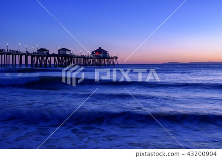 Landscape of Huntington Beach in America, California, at Magic Hour 43200904