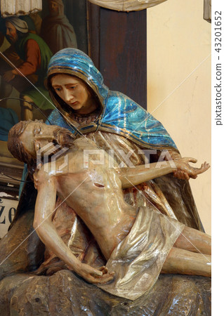 Pieta 43201652