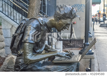 Montreal, Canada - December 27, 2015: Montreal Stu Montreal, Canada - December 27, 2015: Montreal Stu 43204580