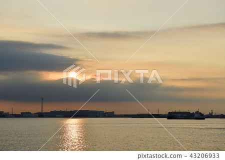 Sunrise Sunrise 43206933