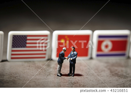 Miniatures and flags 43210851