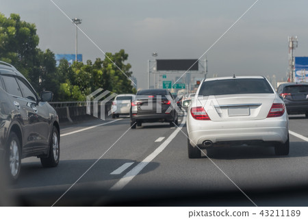 traffic jam on main street 43211189