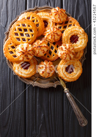set of cookies rocher coco, couque and marimbas 43214567