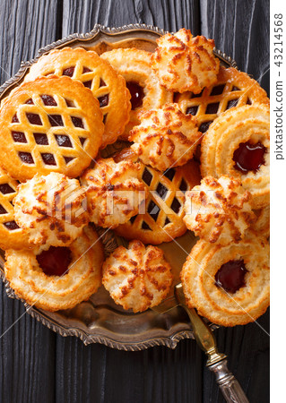 Sweet biscuit cookies set close-up Sweet biscuit cookies set close-up 43214568