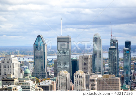 Montreal Skyline in fall, Canada Montreal Skyline in fall, Canada 43217186