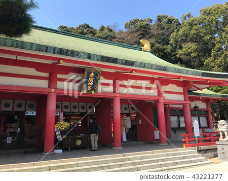 Akama Shrine 43221277