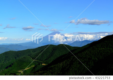 Sunset view of Mount Fuji from Mt. Kushigata Sunset view of Mount Fuji from Mt. Kushigata 43221753