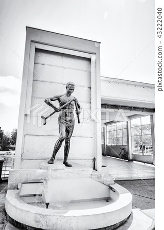 Crutch breaker statue, Piestany, Slovakia 43222040