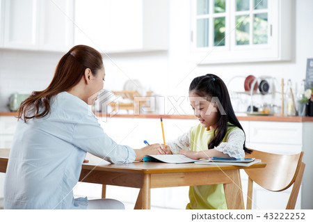 家庭教學家庭課程互聯網講座輔導私人輔導 43222252