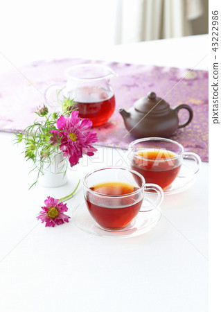 Autumn tea time 43222986