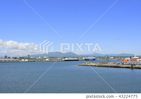 Tomakomai Port Clear weather 43224775