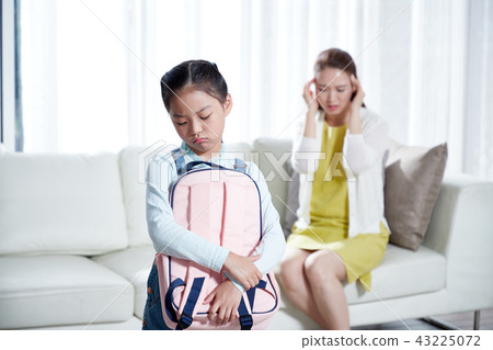 School refusal after school vacation 43225072