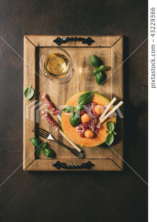 Melon and ham salad Melon and ham salad 43229366