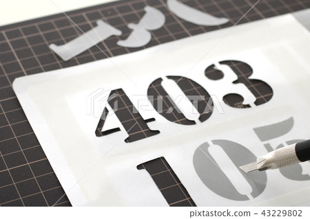 Stencil plate Stencil plate 43229802