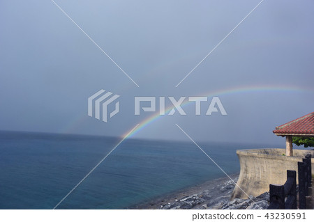沖繩海兩條彩虹 43230591