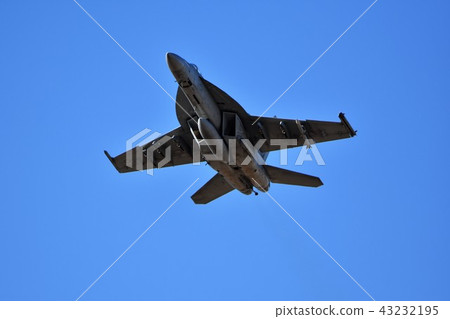 US Navy F / A-18 fighter attack aircraft US Navy F / A-18 fighter attack aircraft 43232195