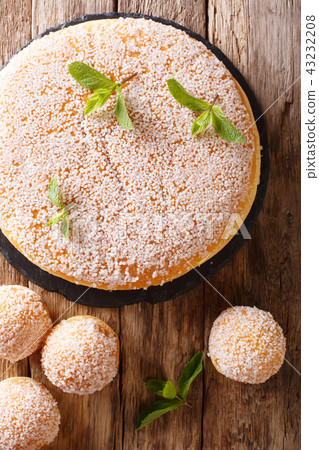 French tropezienne tarte brioche cake 43232208