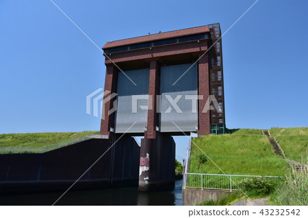Sluice gate Sluice gate 43232542