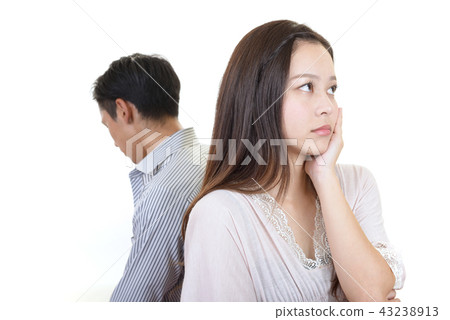 A couple fight A couple fight 43238913