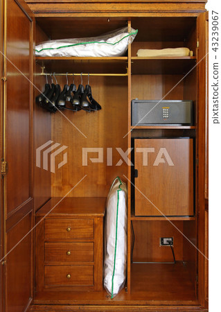 Closet in hotel Closet in hotel 43239067