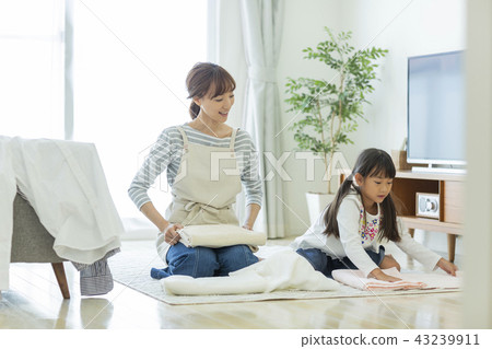 Parent and child laundry 43239911