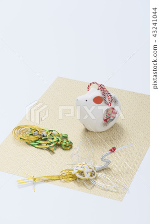 Child's doll and crane and turtle water 43241044