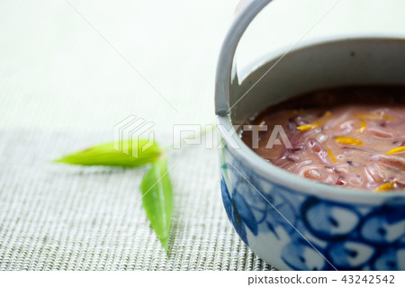 鹹魚用茄子和魷魚 43242542