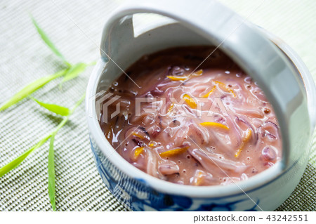 Salted fish with eggplant and squid Salted fish with eggplant and squid 43242551