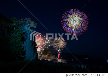 Mie Prefecture Kumano Grand Fireworks Festival Shishiiwa Comparative light synthesis 43243106