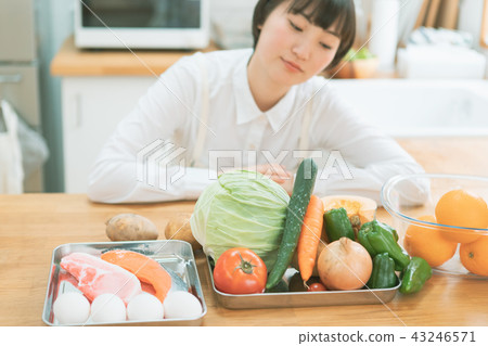 homemaker, fatigue, tiredness 43246571