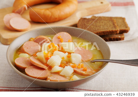 Dutch soup with Rookworst sausages Dutch soup with Rookworst sausages 43246939