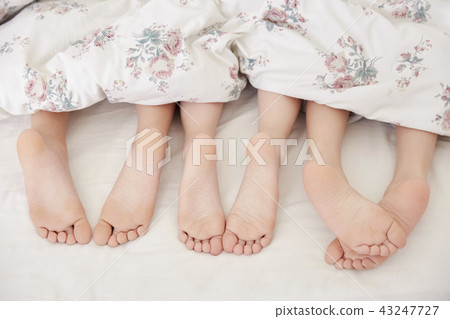 A girl staying with a friend staying 43247727