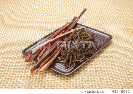 Sakika和Toba 43248982