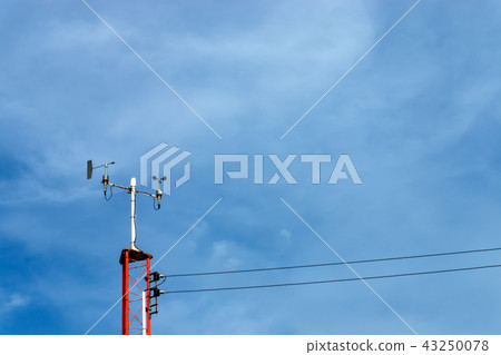 Poles equipped with marine weather monitoring 43250078